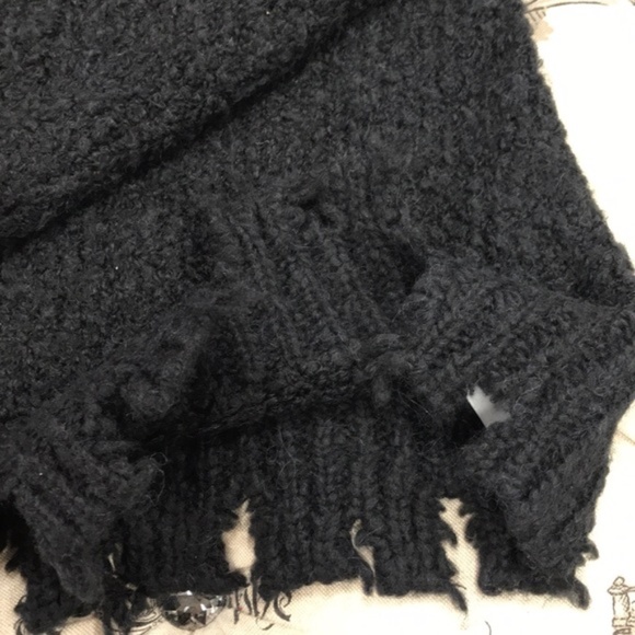 ATM Anthony Thomas Melillo Fuzzy Destroyed V-Neck - Picture 6 of 7